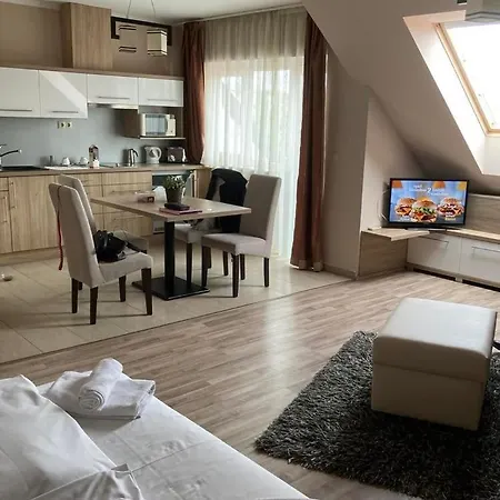 Zoeld Zafir Apartment Sarvar Exterior photo